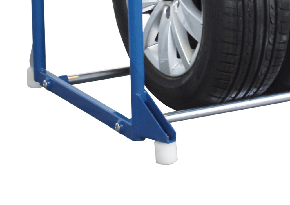 Plastic feet fot tyre rack