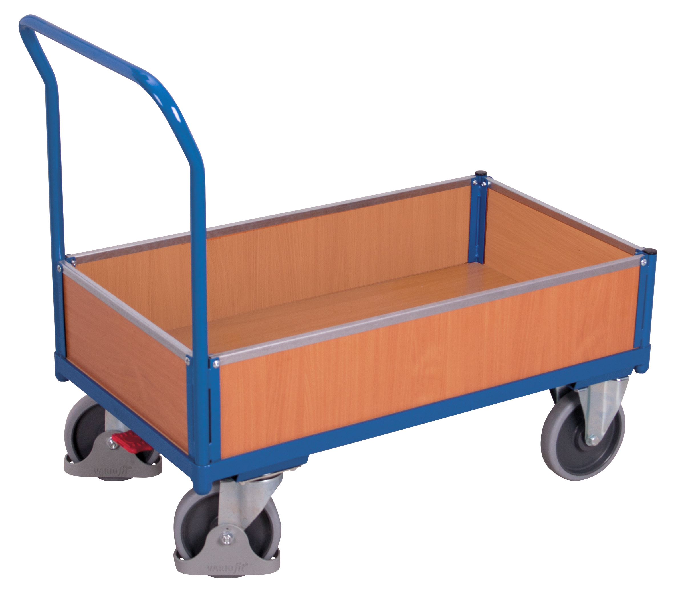 Kastenwagen mit Holz
